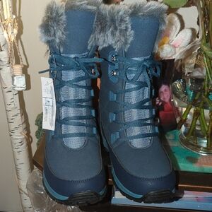 Women's Blue Fur-Lined Winter Boots
